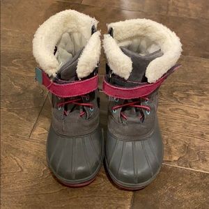 Kids ❄️ snowboots /Cat and Jack kids Size 12